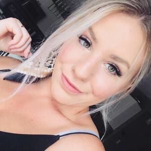 Meet your Posher, Genevieve